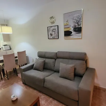 Bajo Calido Con Patio Y Piscina Privada! *
