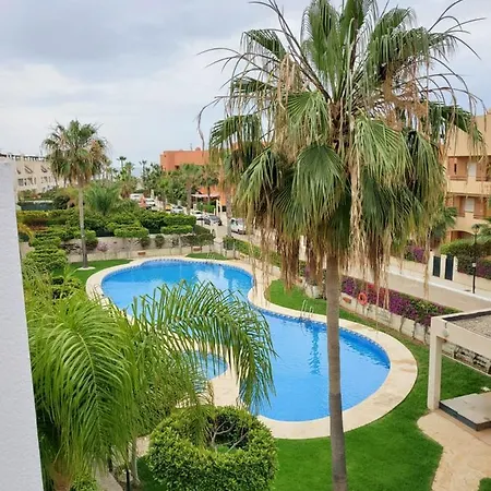 Appartement Bajo Calido Con Patio Y Piscina Privada! *