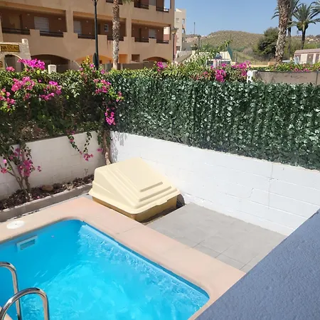 Appartement Bajo Calido Con Patio Y Piscina Privada!